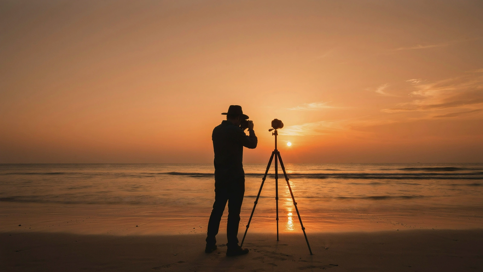 chiwood-networks-trip-dip-travel-content-creator-beach-sunset